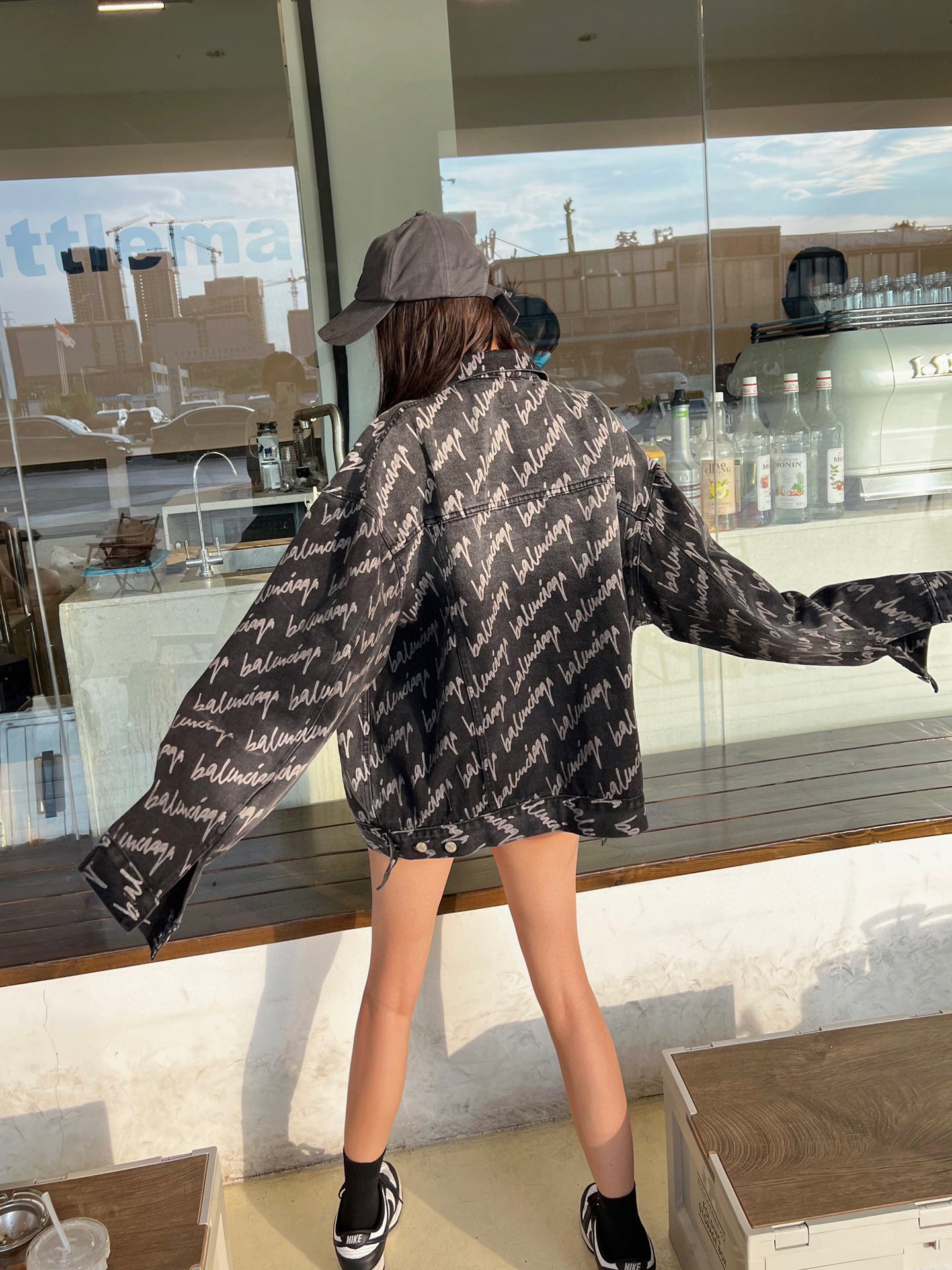 Clothes Balenciaga 133 - vstockx