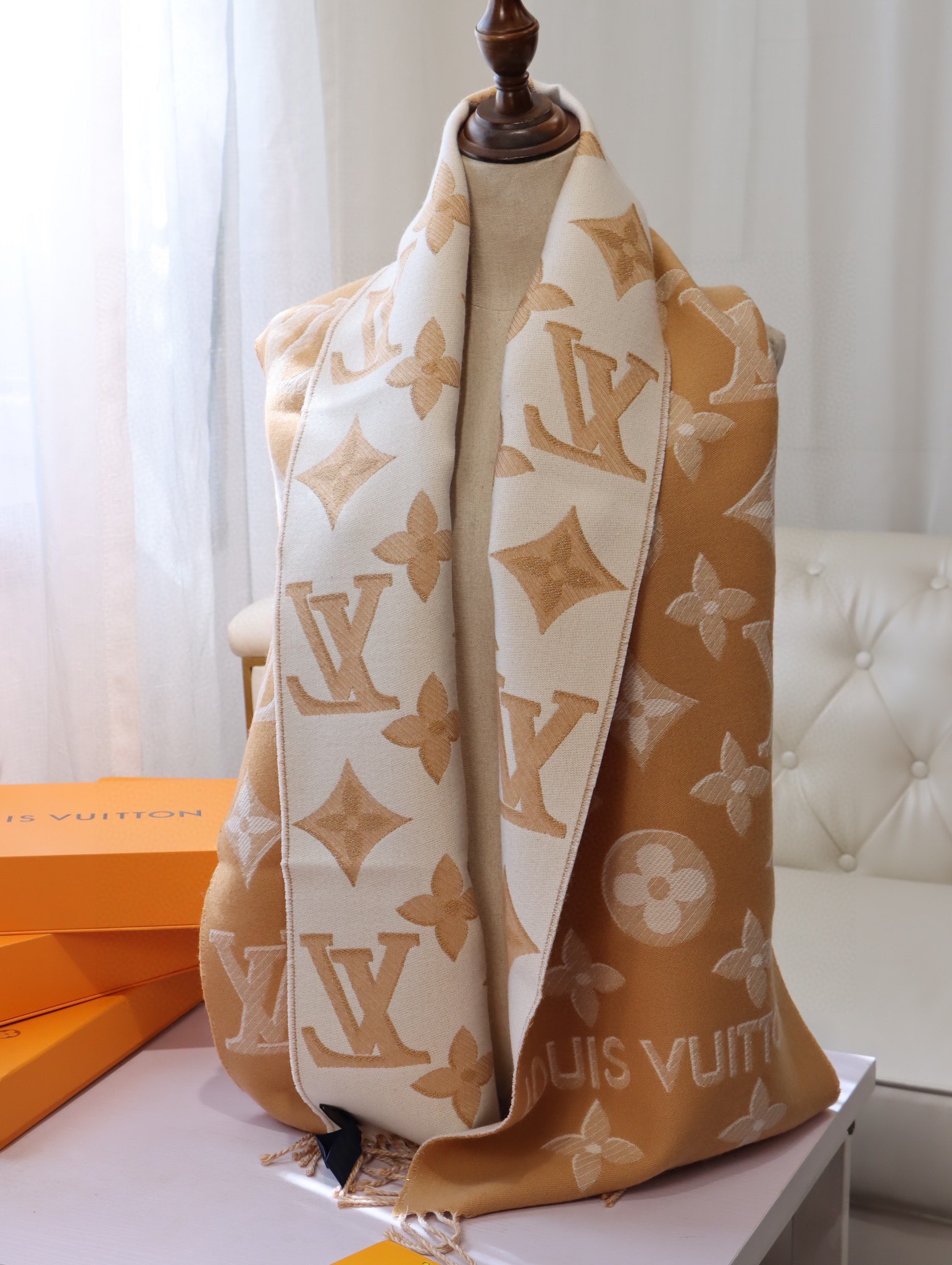 Streetwear Scarf LV 328726 SIZE:32*180cm - vstockx