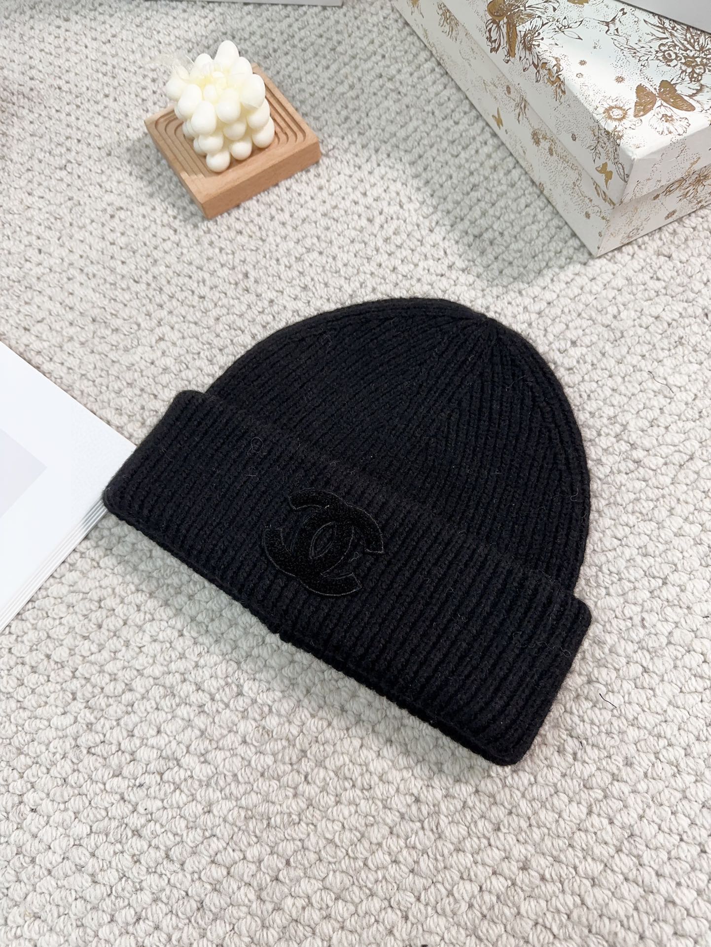 Streetwear Hat Chanel 329321 - vstockx