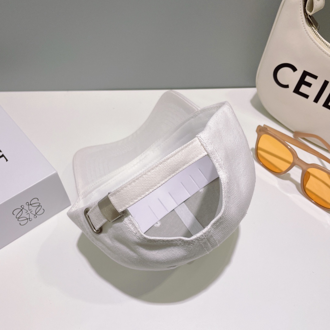 Streetwear Hat balenciaga 329035 - vstockx