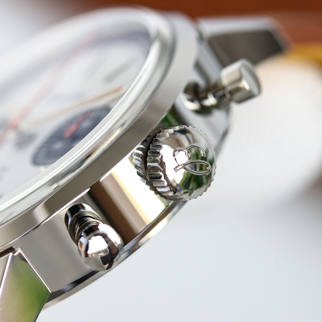 Watches BREITLING 323213 size:41*14.3 mm - vstockx