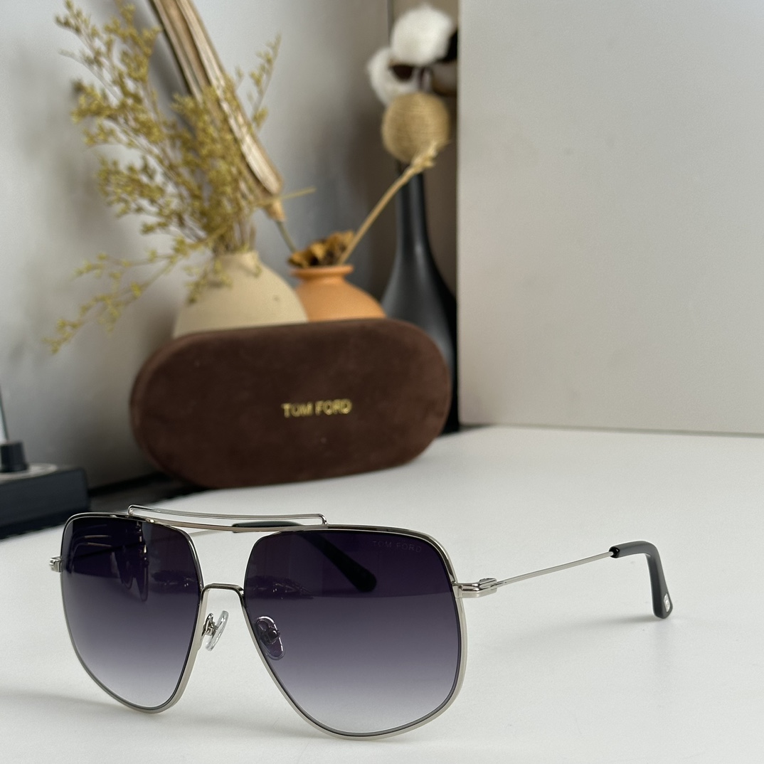 Sunglasses tom ford FT0927��SIZE: 61 ��14 -140 - vstockx