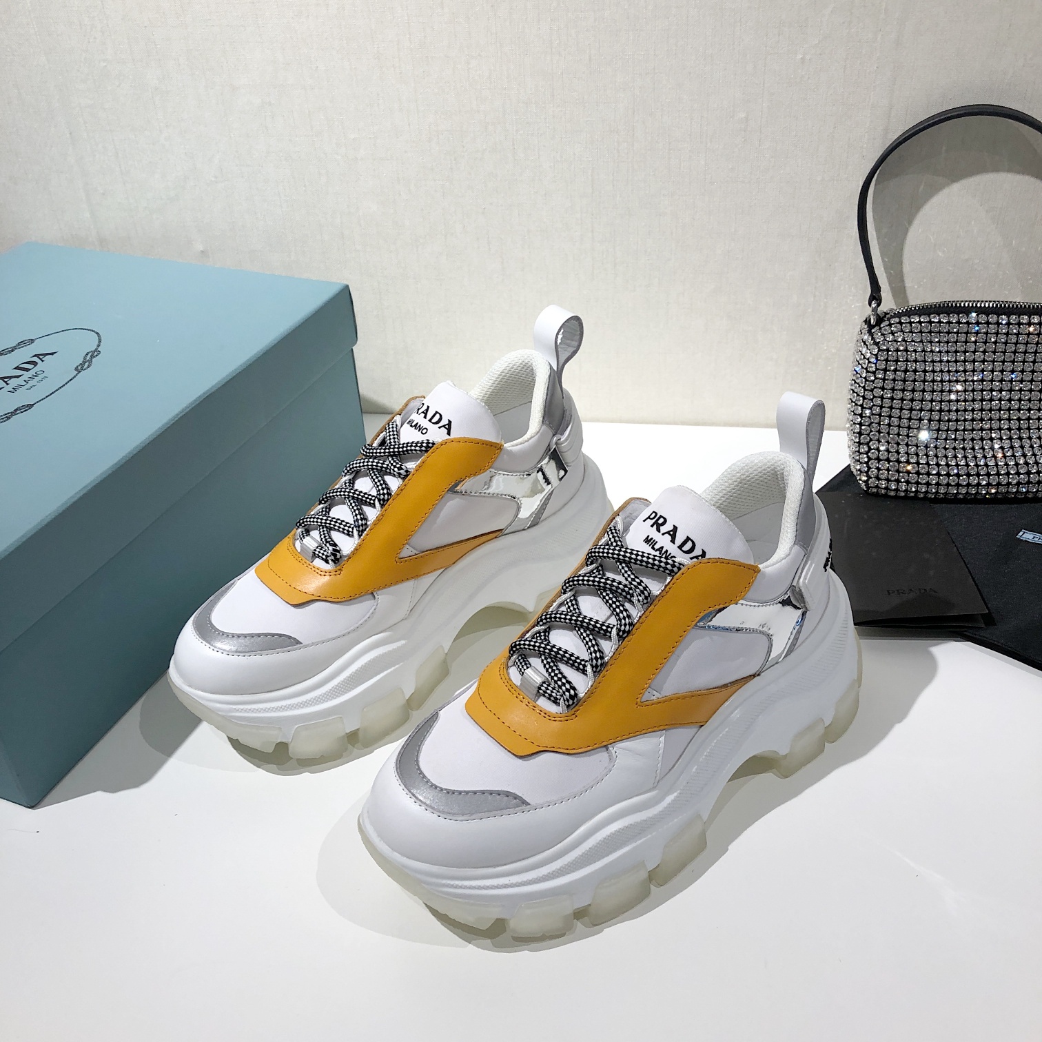 Prada Low Top sneaker 48 - vstockx