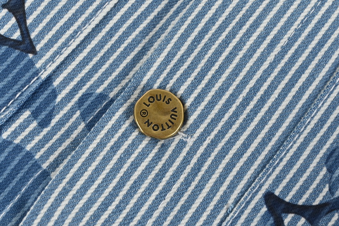 Clothes Louis Vuitton 1328 - vstockx