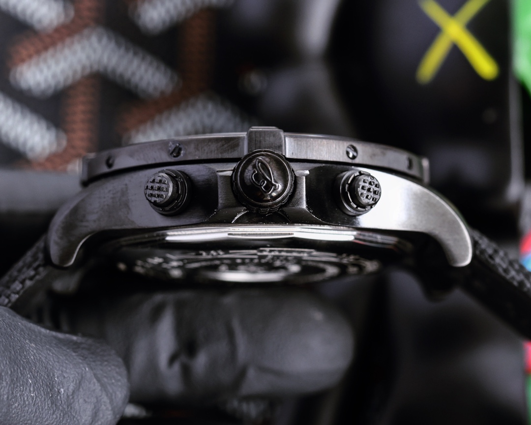 Watches BREITLING 323255 size:43*13 mm - vstockx