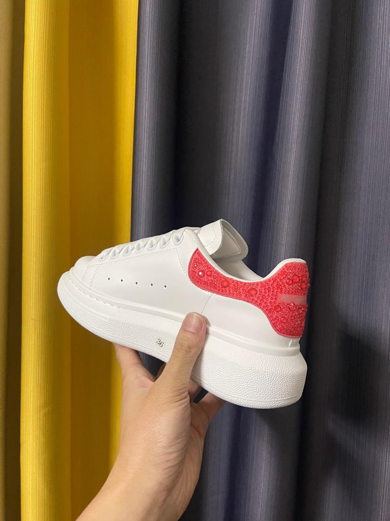 Alexander McQueen Oversized Sneaker in White/halo Pink - vstockx