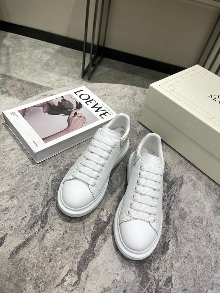 Alexander McQueen Oversized White porcelain - vstockx