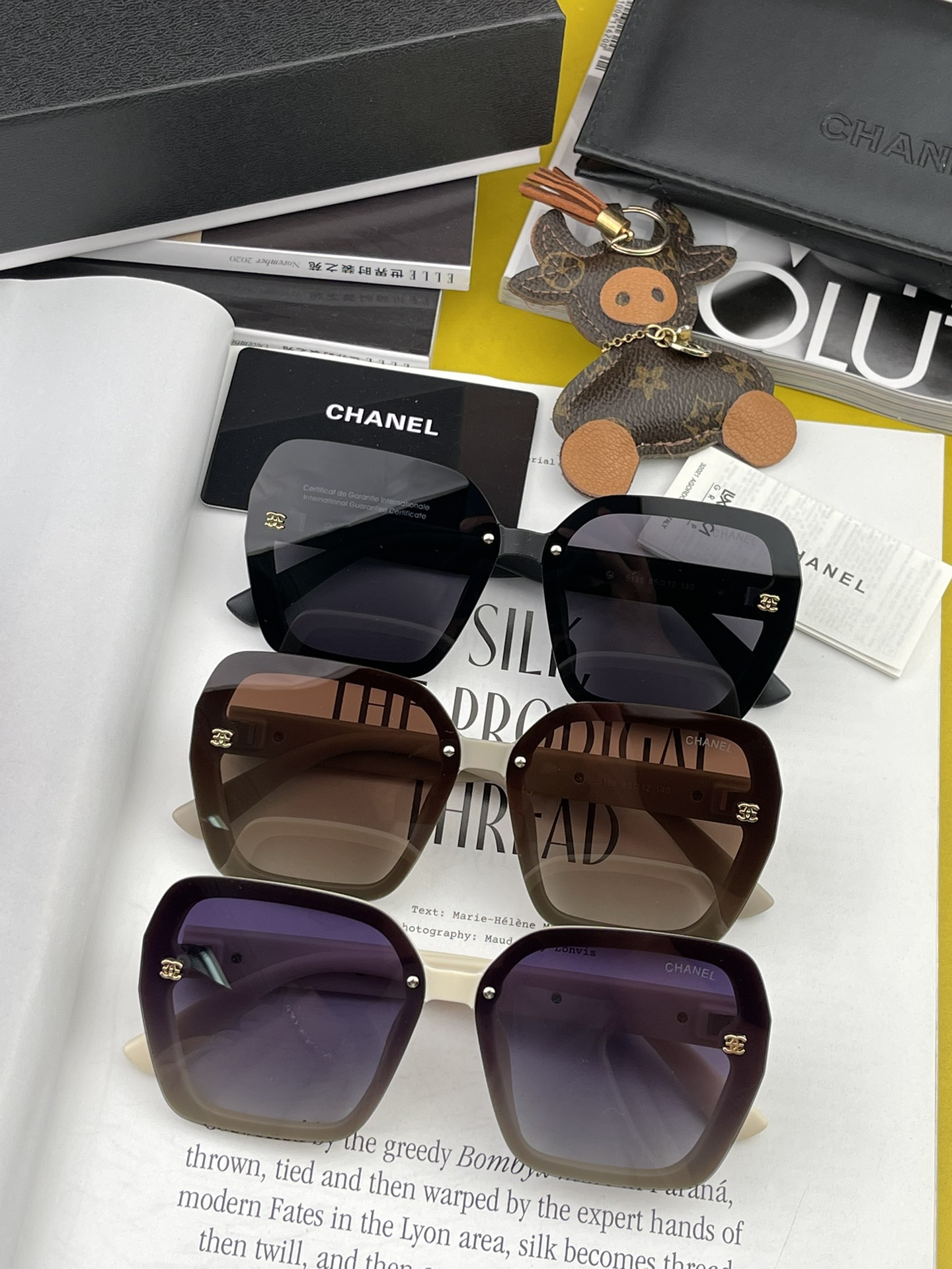 Sunglasses Chanel CH1598 - vstockx
