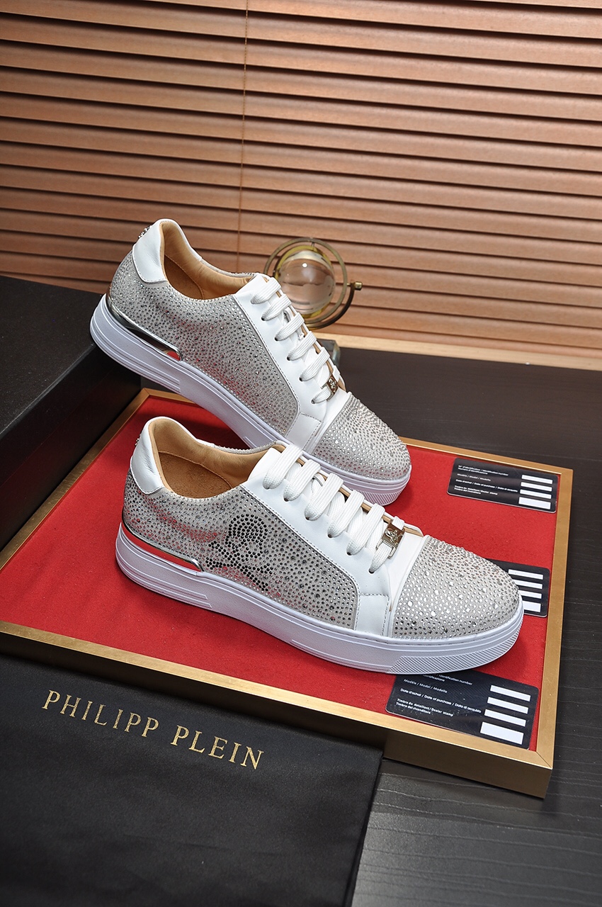 Philipp Plein Low Top Sneakers 6 - vstockx
