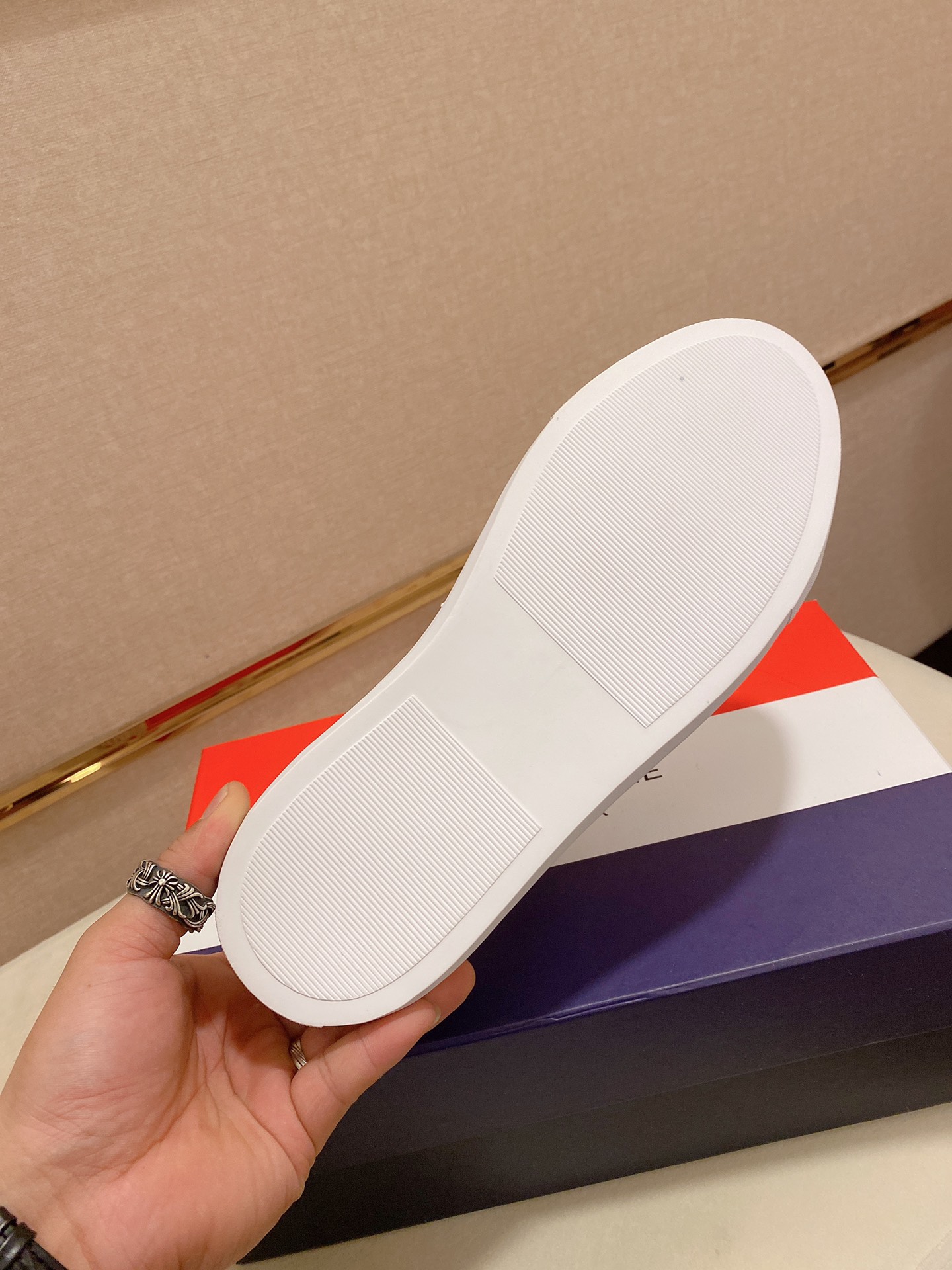 Thom Browne Low Top Sneaker 1 - vstockx