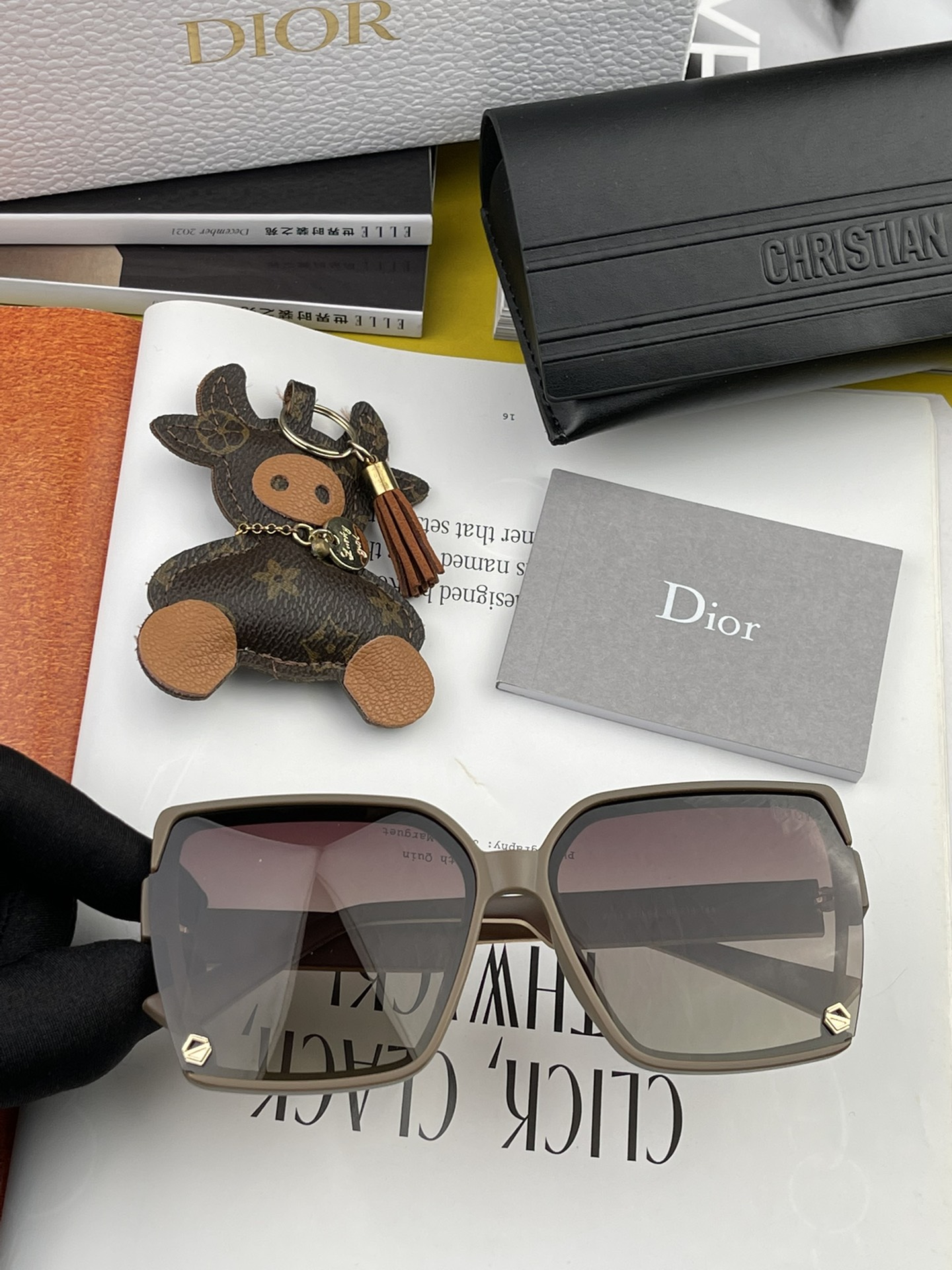 sunglasses Dior CD1422 - vstockx