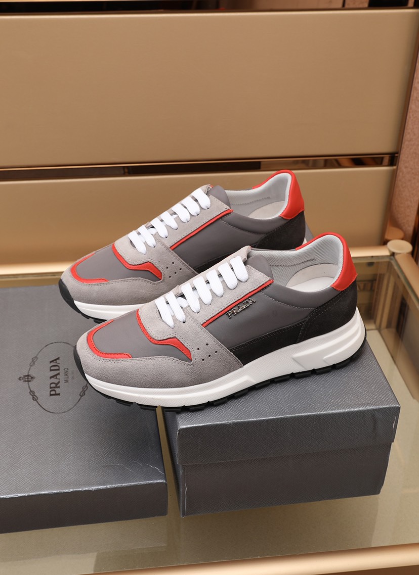 Prada Low Top sneaker 26 - vstockx