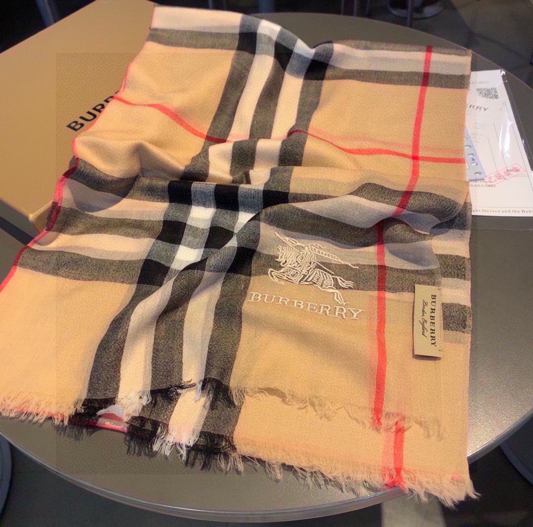 Streetwear Scarf BURBERRY 329015 size�?0*210cm - vstockx