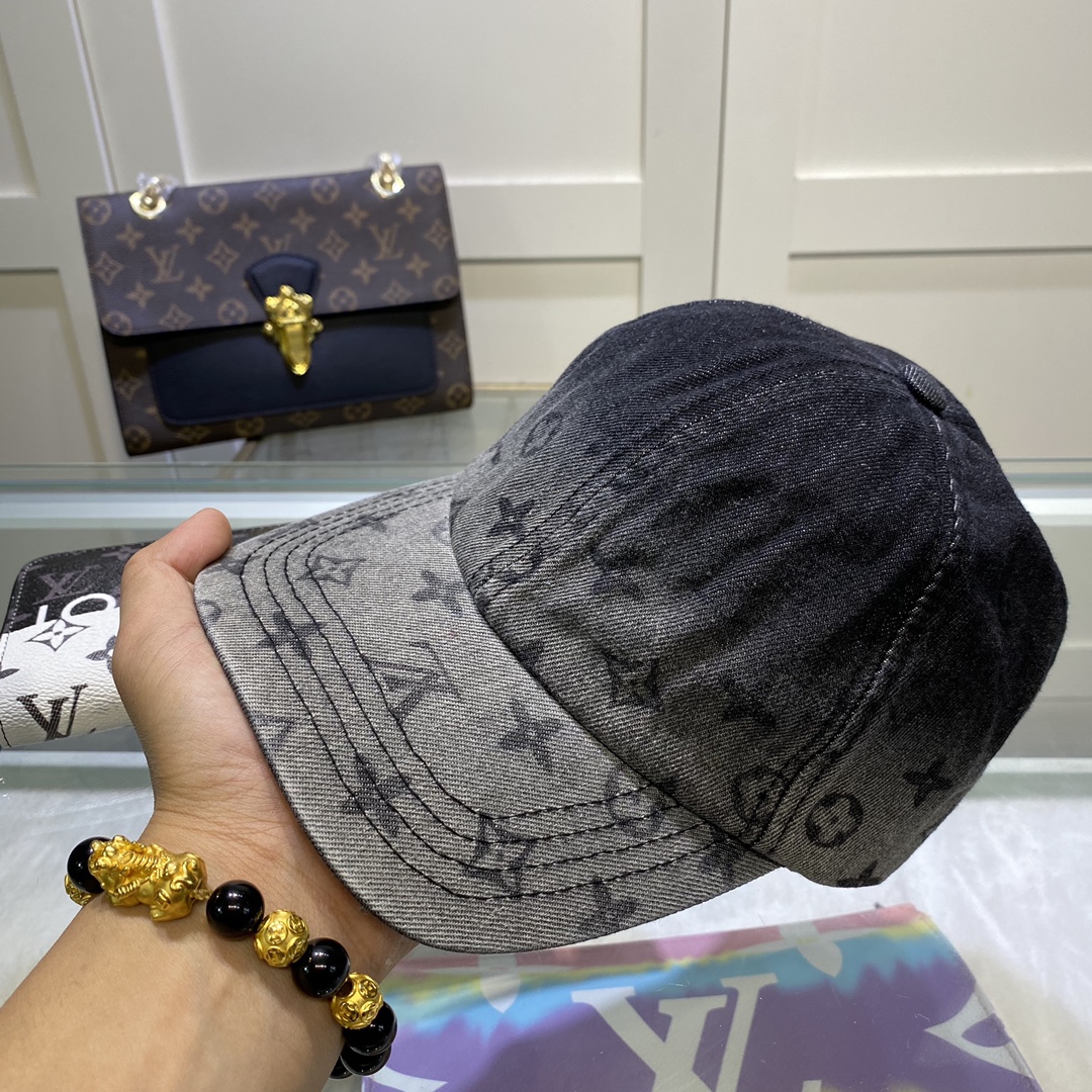 Hat Louis Vuitton 2 - vstockx