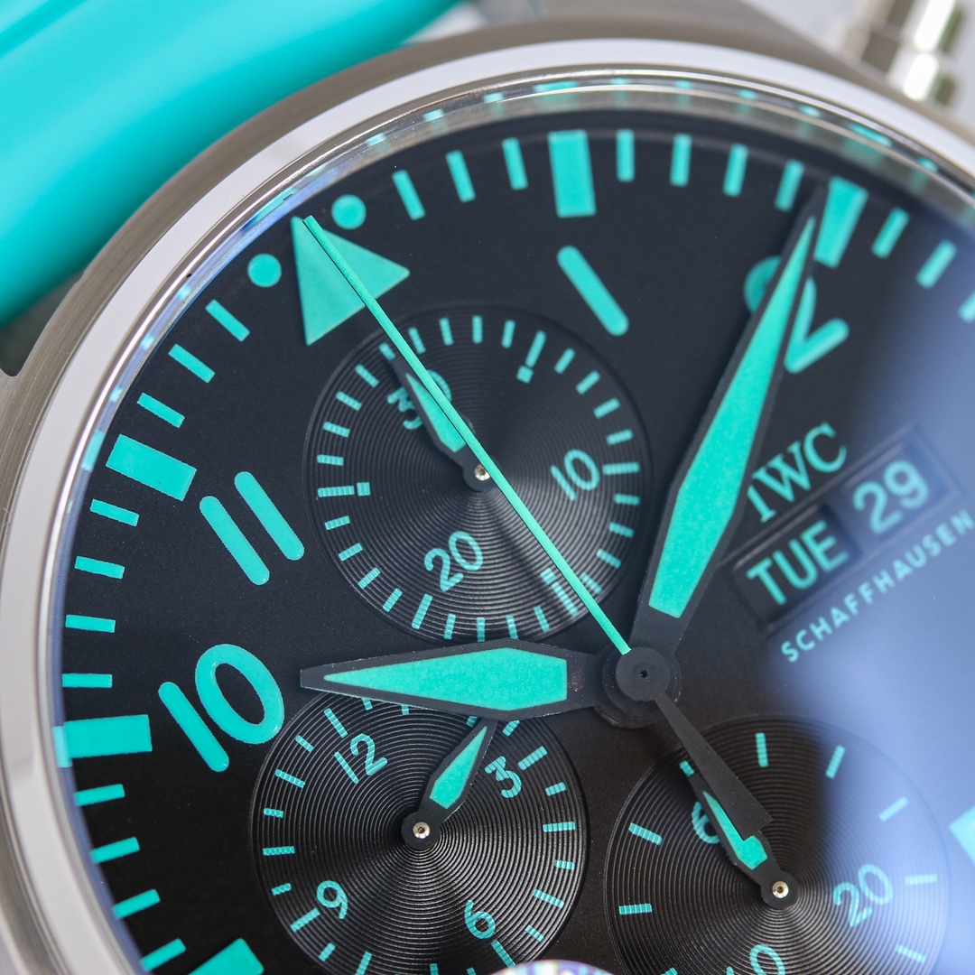 Watches IWS 323013 size:43 mm - vstockx