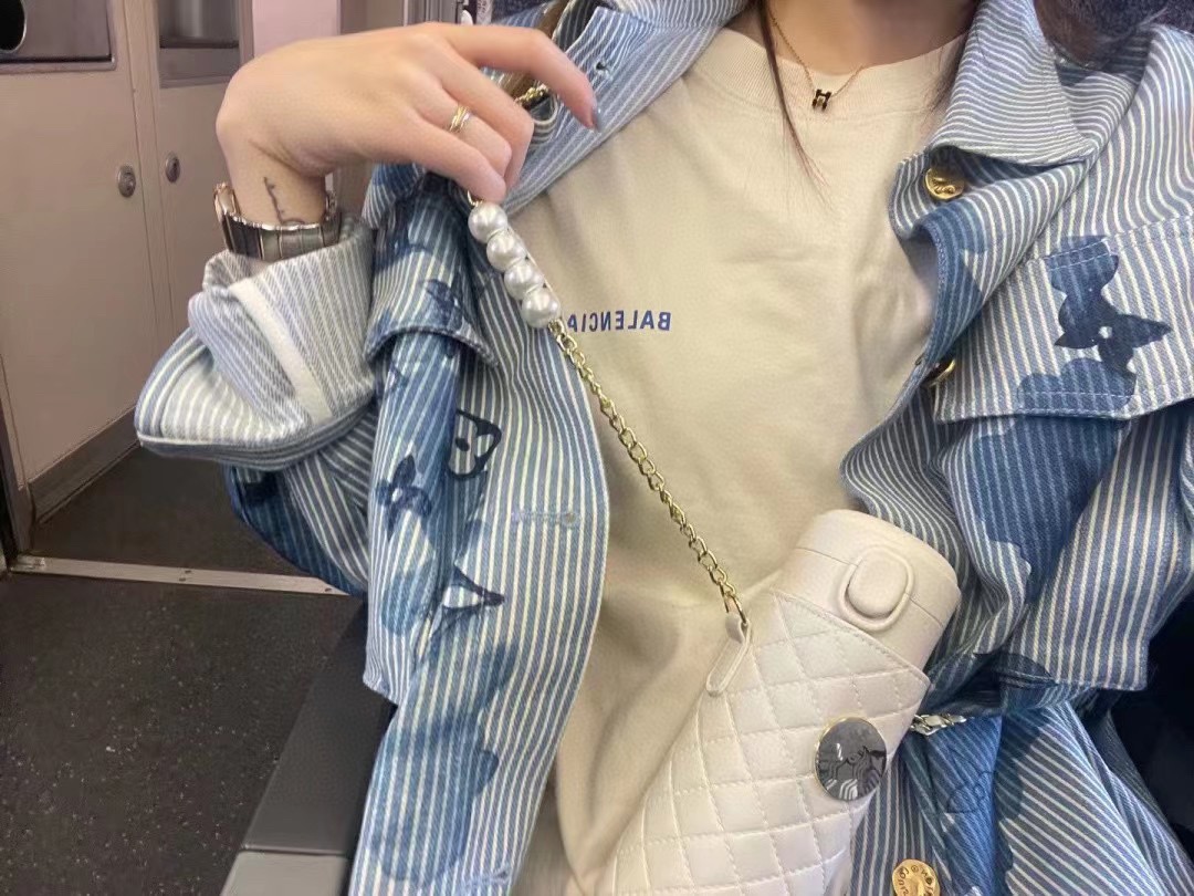 Clothes Louis Vuitton 1328 - vstockx