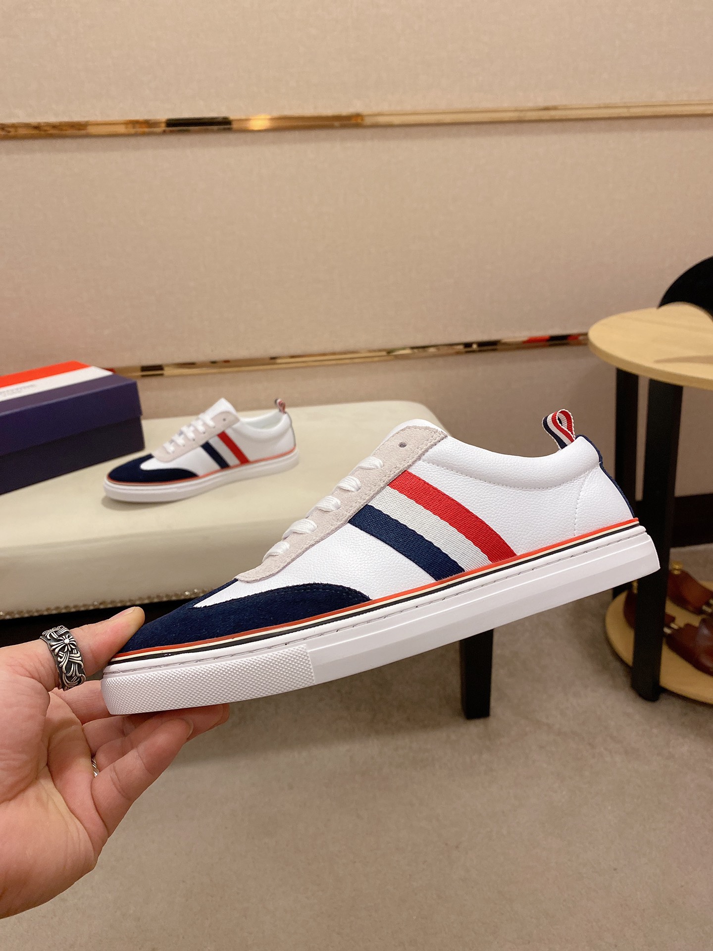 Thom Browne Low Top Sneaker 7 - vstockx