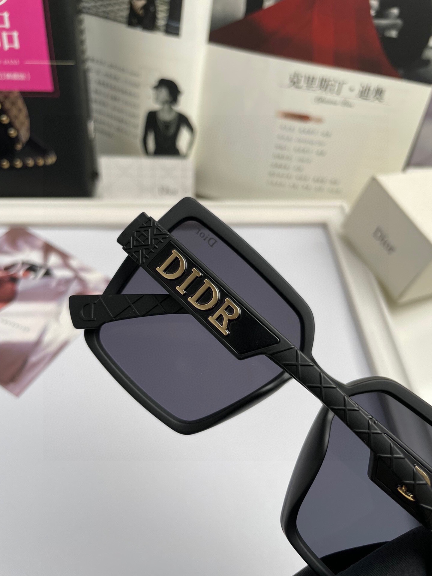 sunglasses Dior 7115 - vstockx