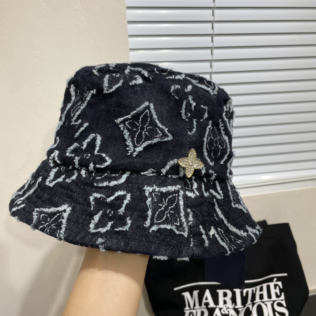 Streetwear Hat LV 329053 - vstockx