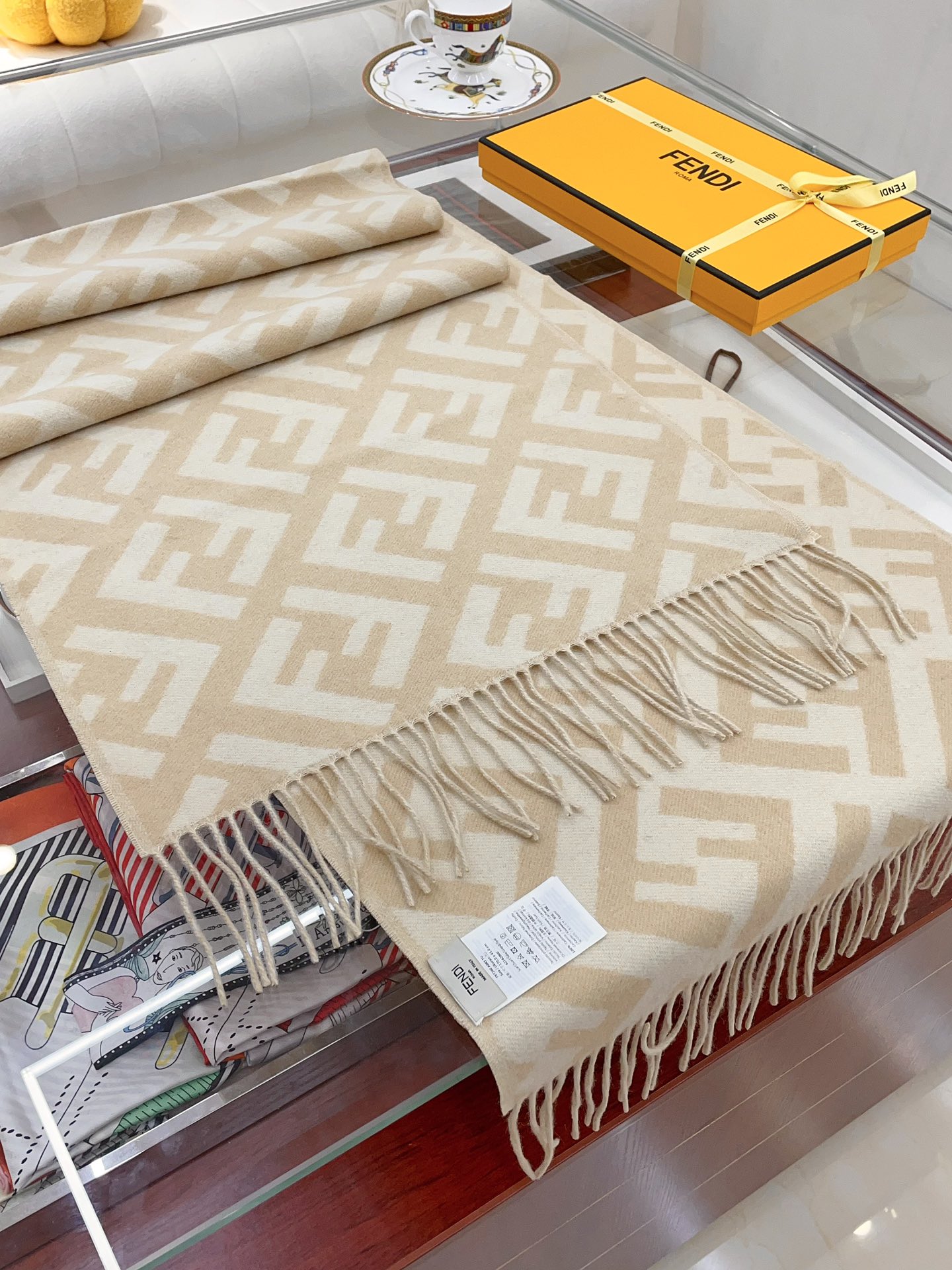 Streetwear Hat Fendi 328874 - vstockx