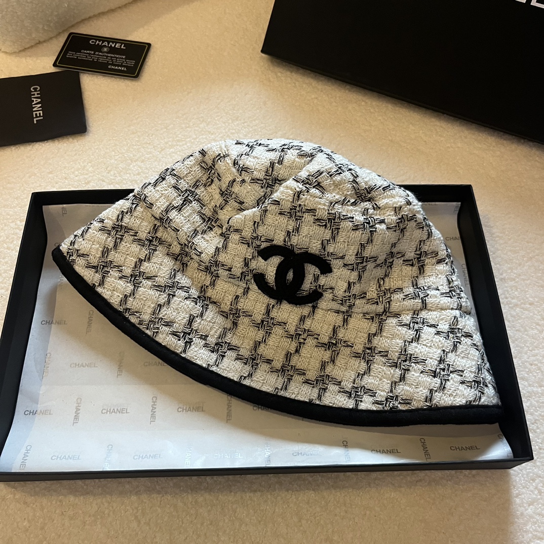 Streetwear Hat Chanel 329185 - vstockx