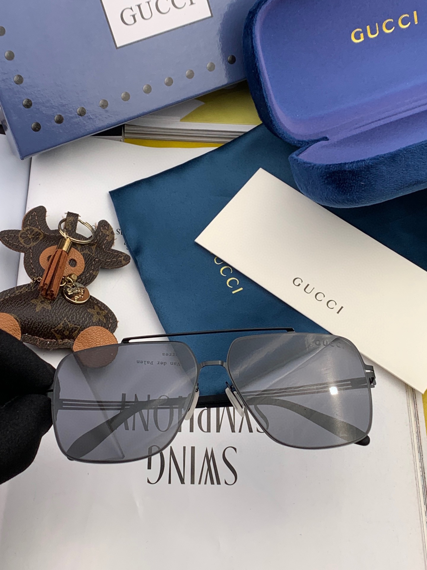 Sunglasses Gucci G2705 - vstockx