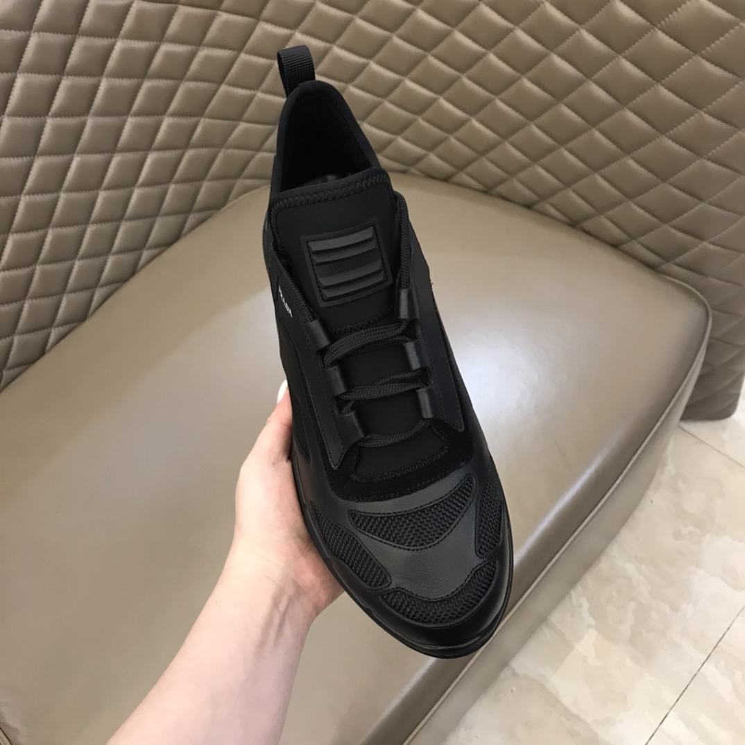 Prada Low Top sneaker 2 - vstockx