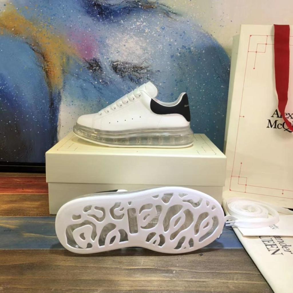 Alexander McQueen Oversized Clear Sole Black - vstockx