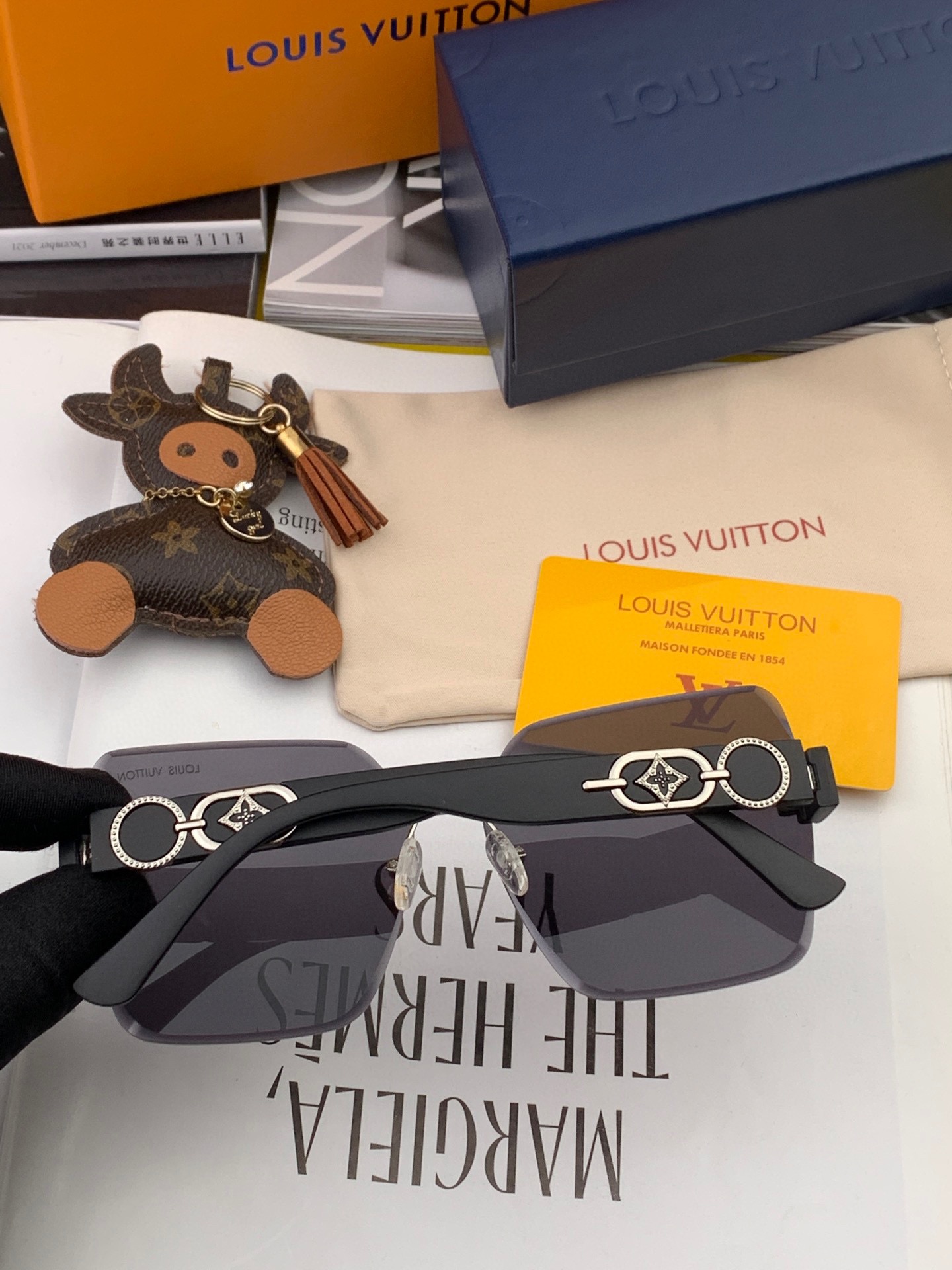 Sunglasses Louis Vuitton L0998 - vstockx