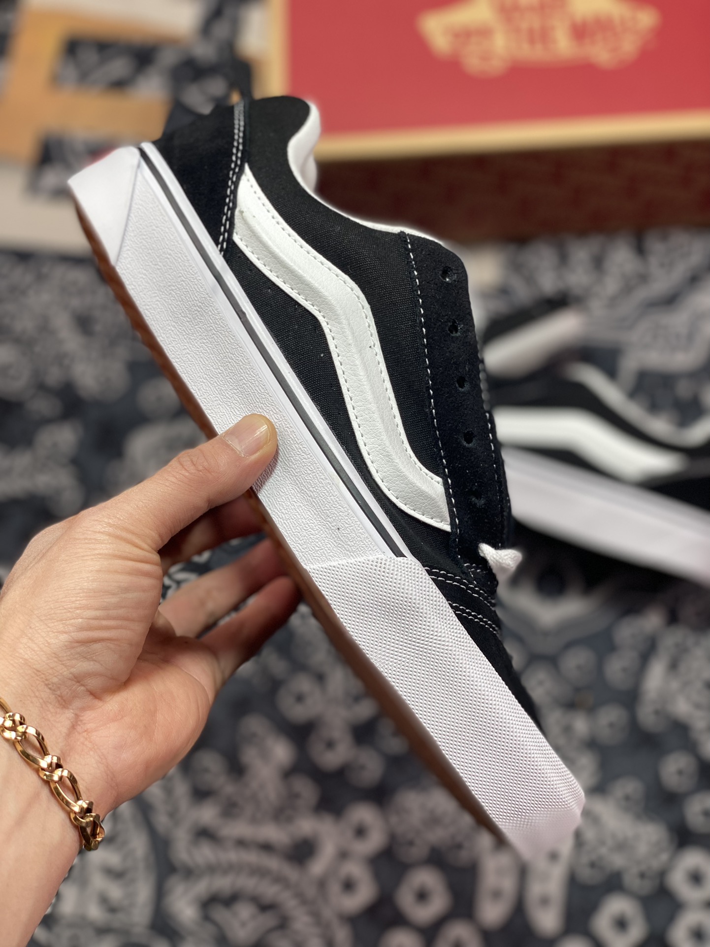 Vans Knu Skool Black White - vstockx
