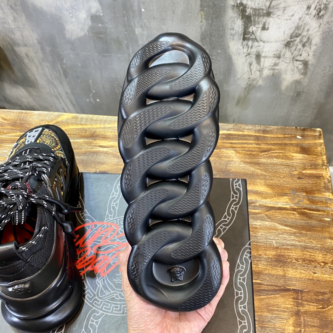 Versace Chain Reaction Central Greek Key Print Black - vstockx