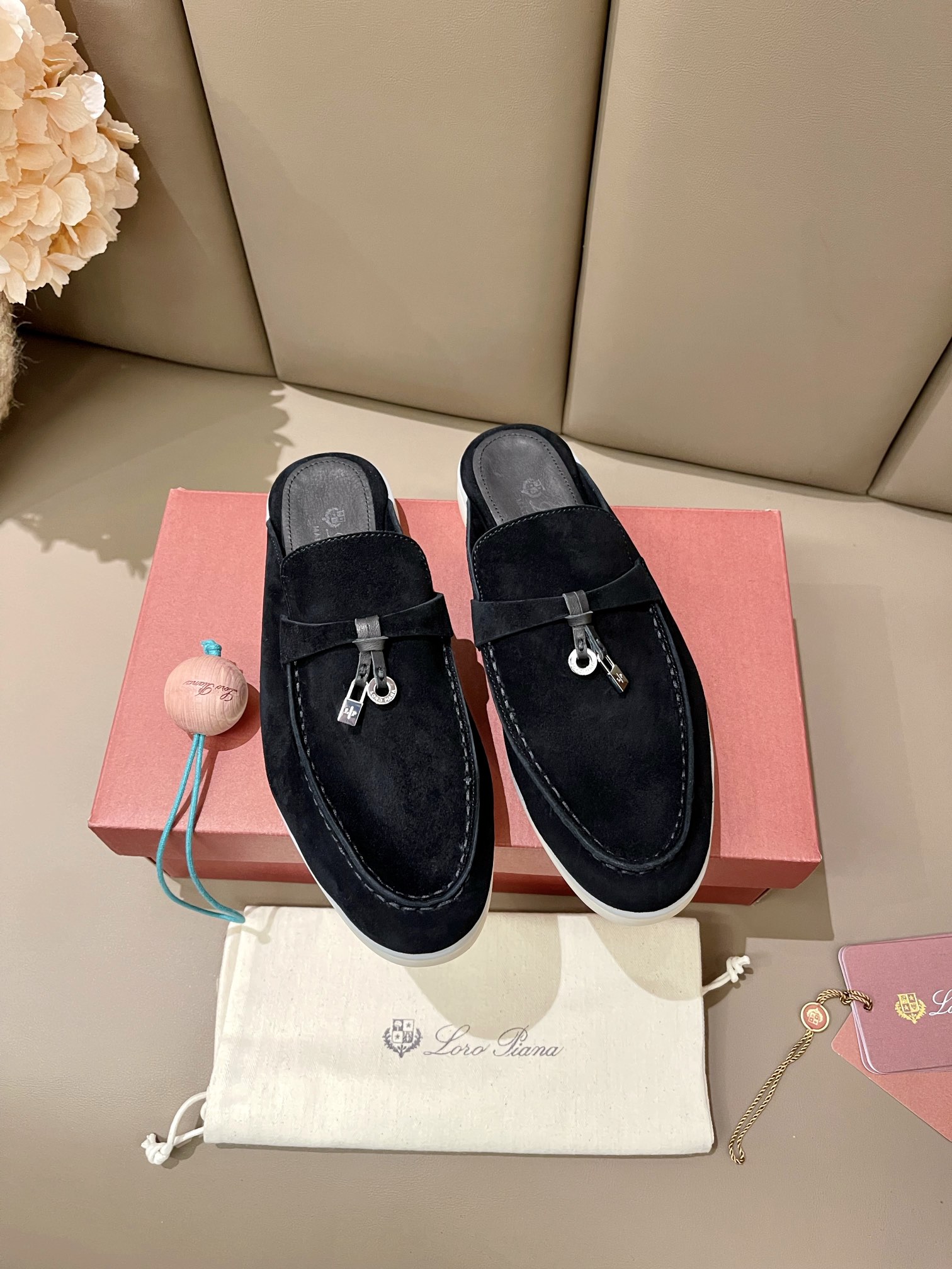 Loro Piana shoes 259 - vstockx