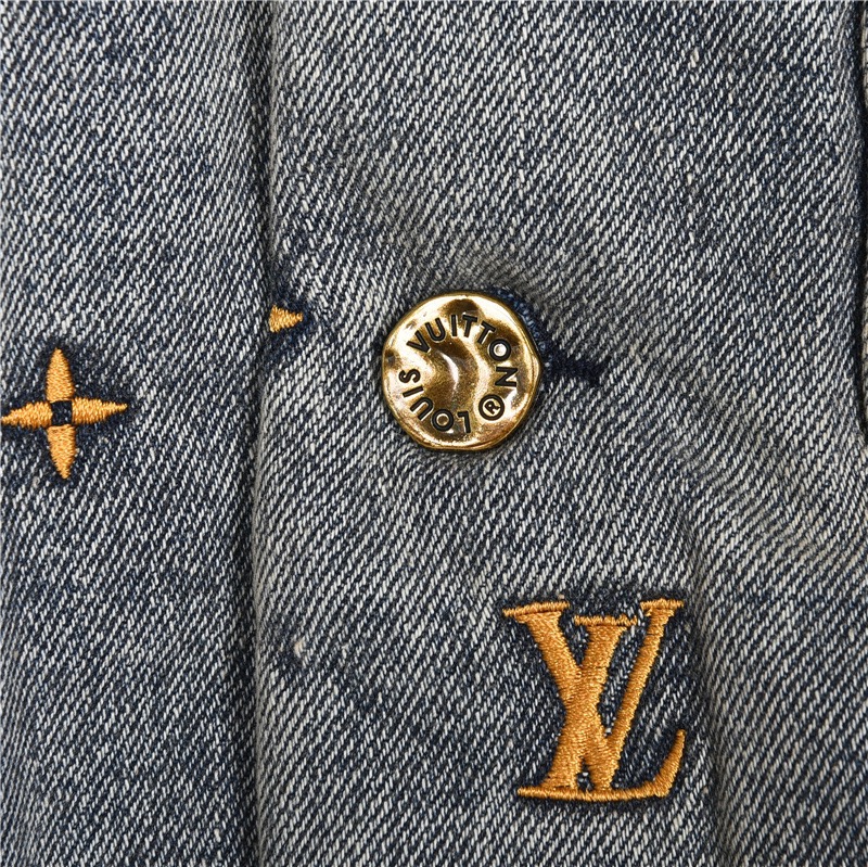 Clothes Louis Vuitton 1329 - vstockx