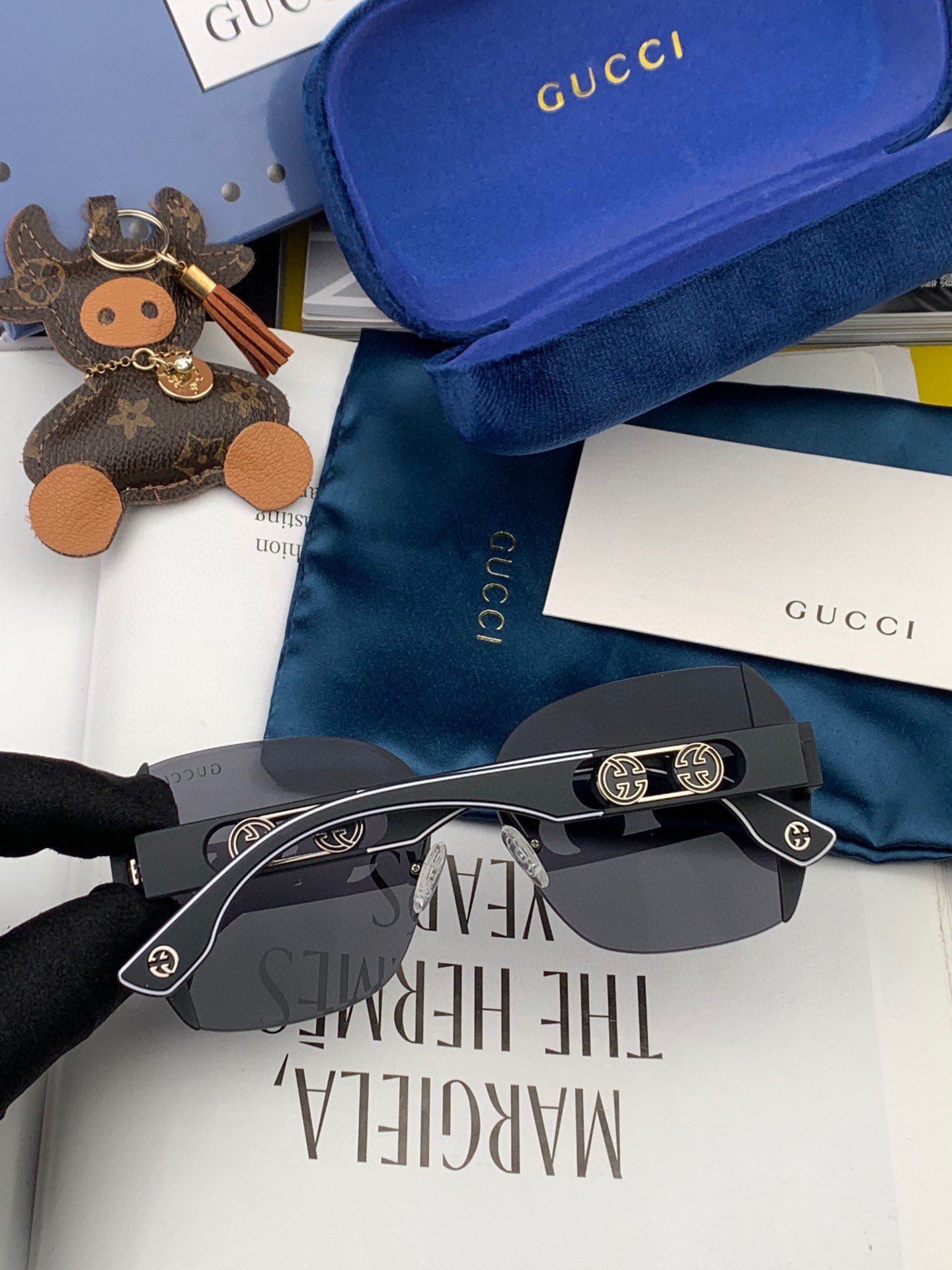 Sunglasses Gucci G0296 - vstockx