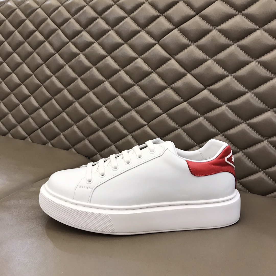 Prada Low Top sneaker 35 - vstockx