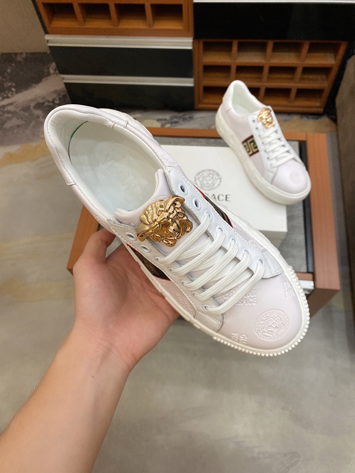 Versace Greca Sneaker 5 - vstockx