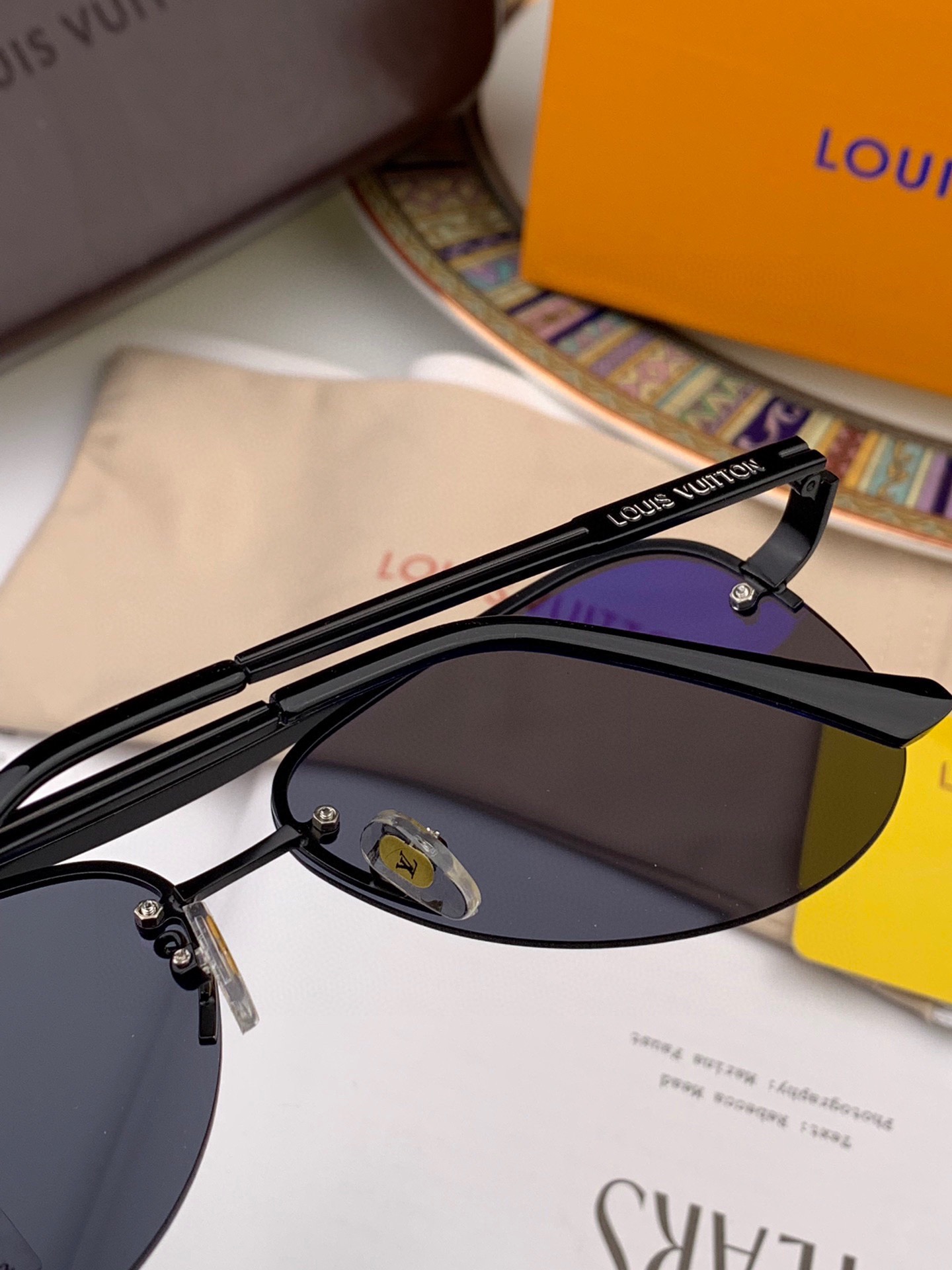 Sunglasses LOUIS VUITTON L09 - vstockx