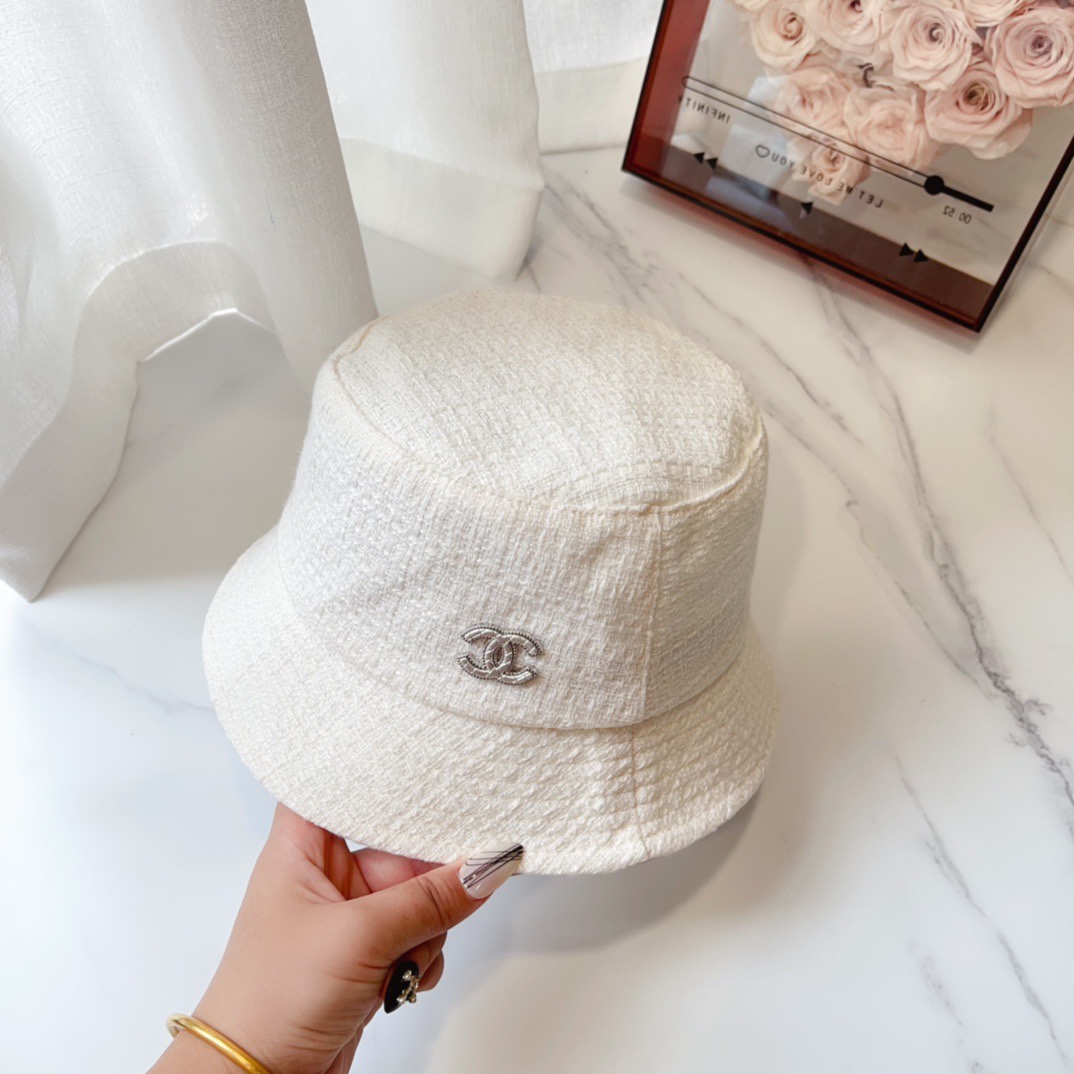 Streetwear Hat Chanel 329363 - vstockx