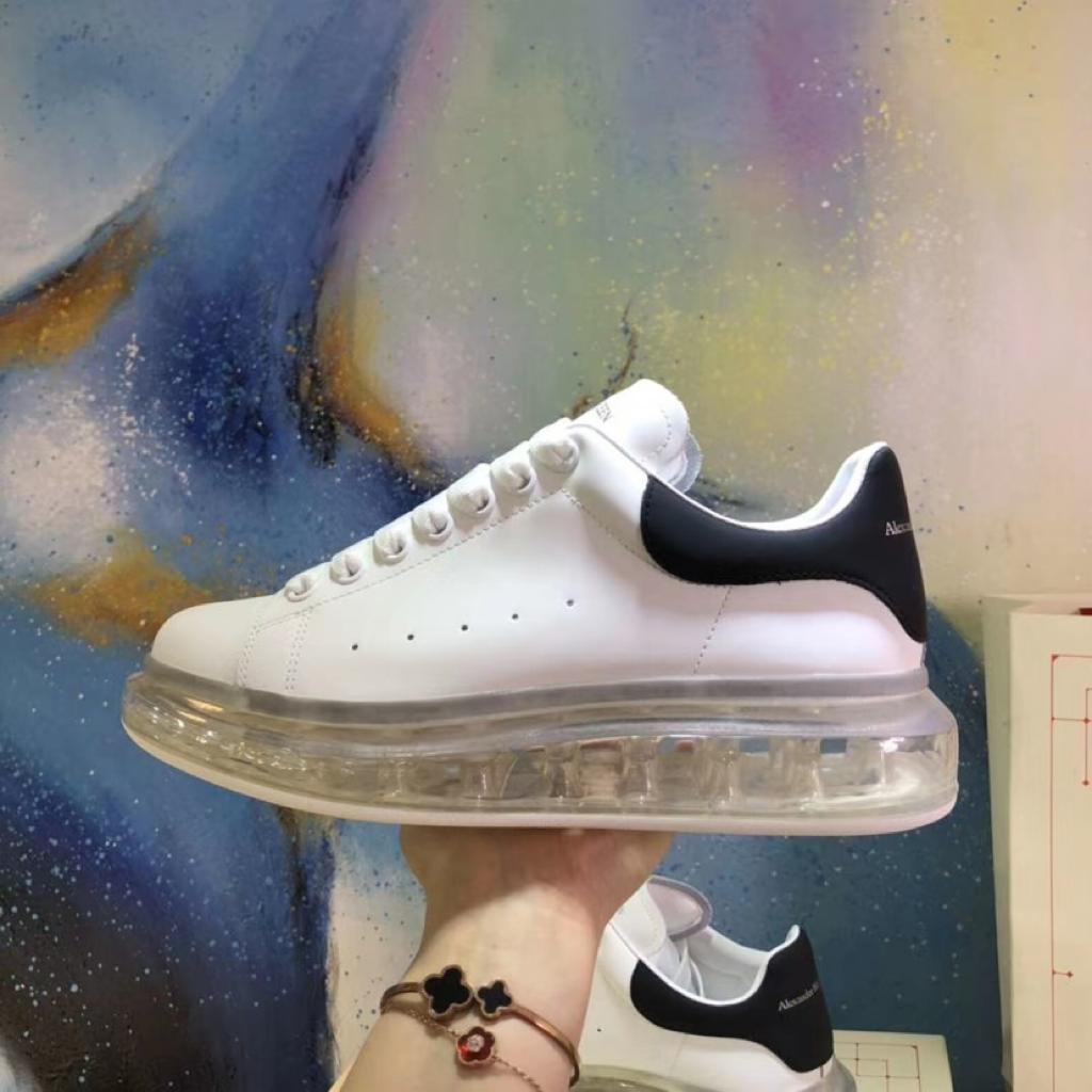 Alexander McQueen Oversized Clear Sole Black - vstockx