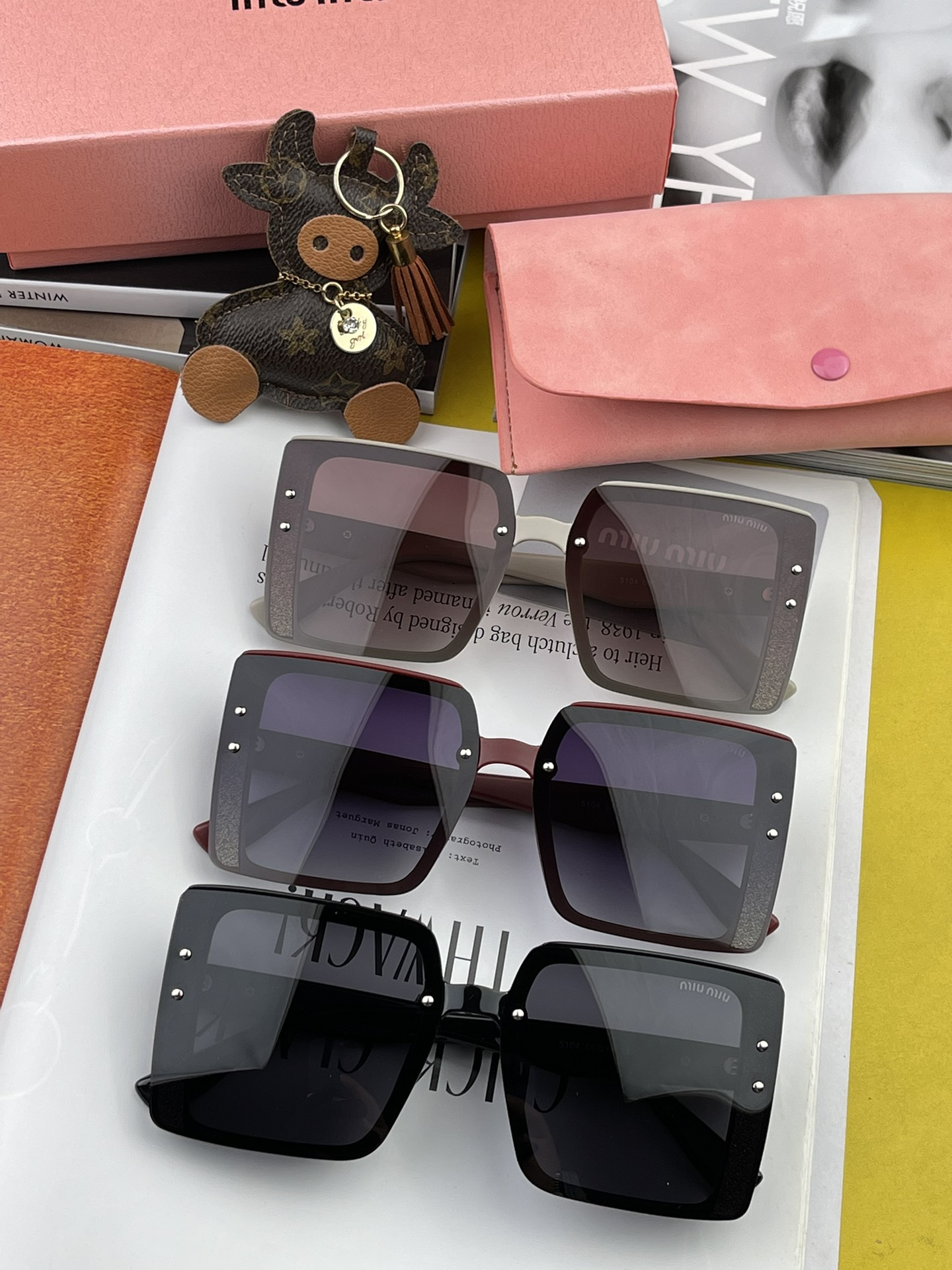 sunglasses Miu Miu MM1045 - vstockx