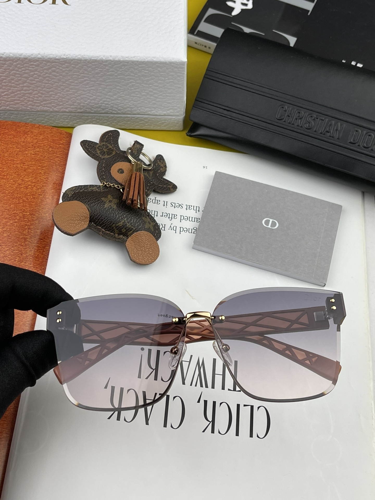 sunglasses Dior CD4779 - vstockx