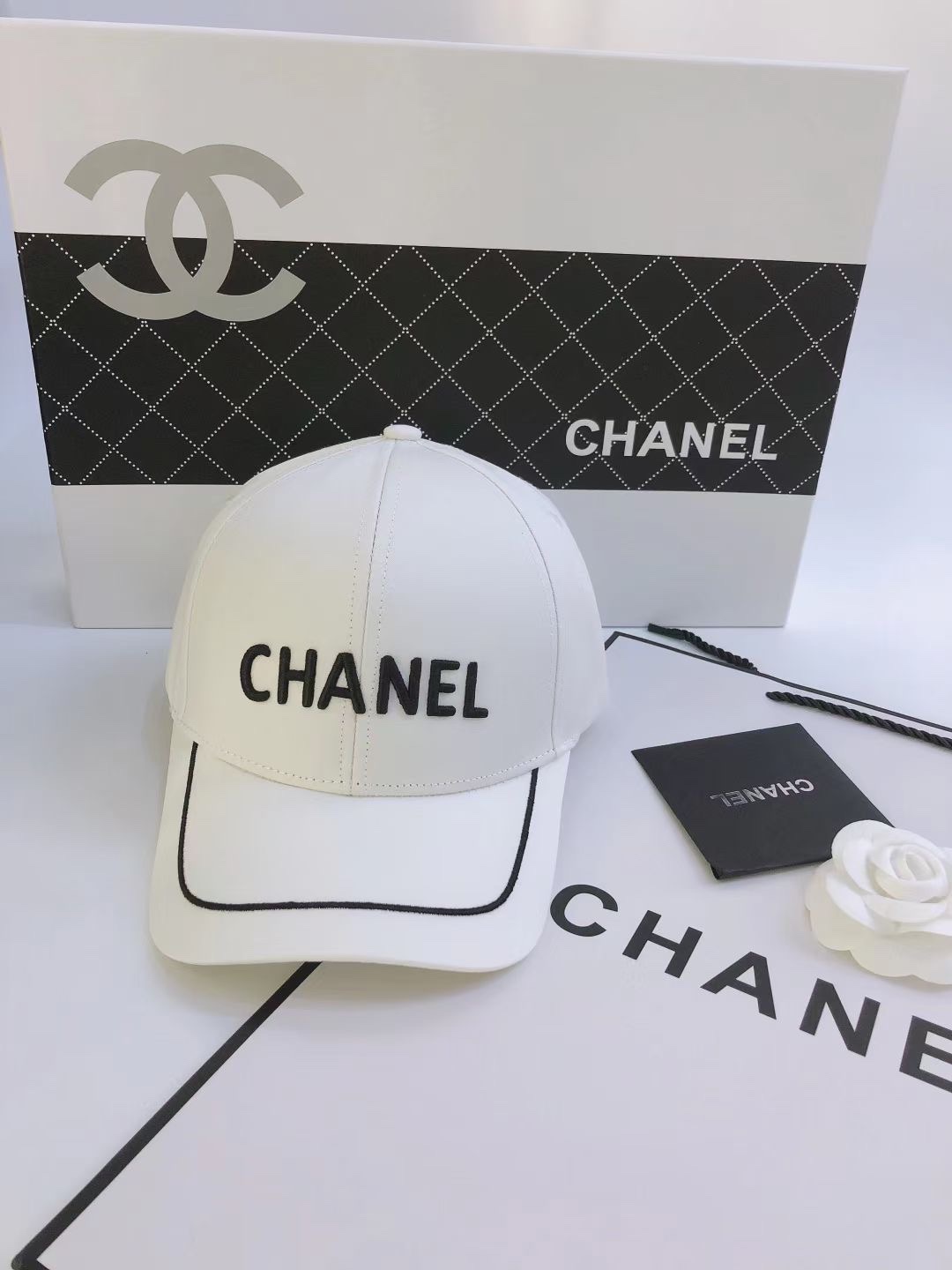 Hat Chanel 6 - vstockx