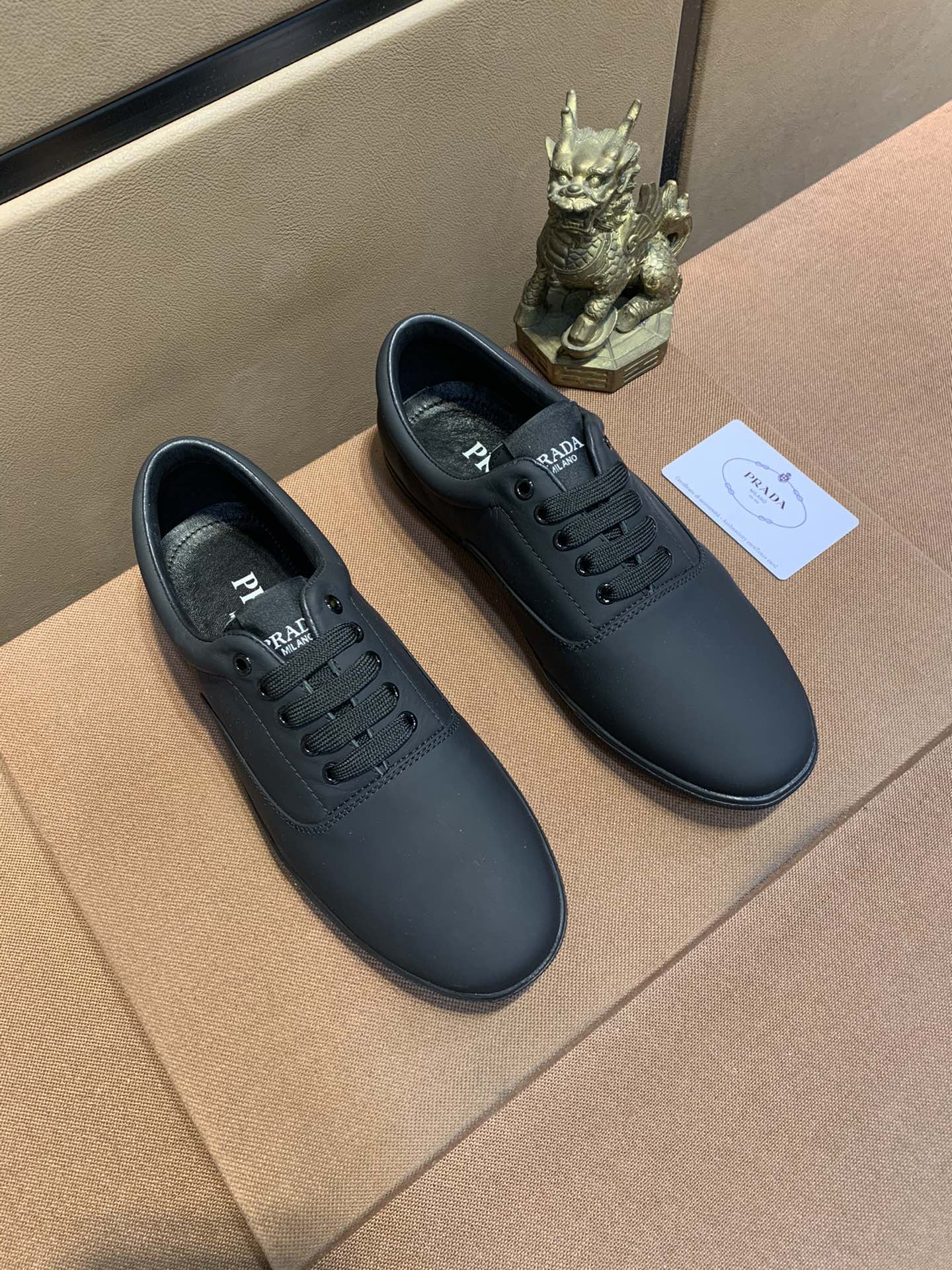 Prada Low Top sneaker 21 - vstockx