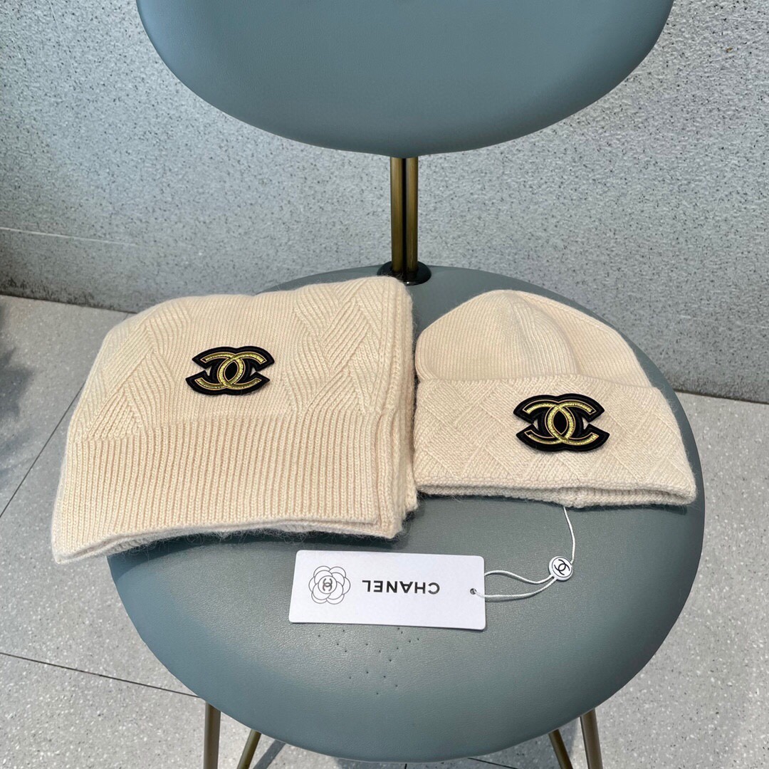 Hat & Scarf Chanel 2 - vstockx
