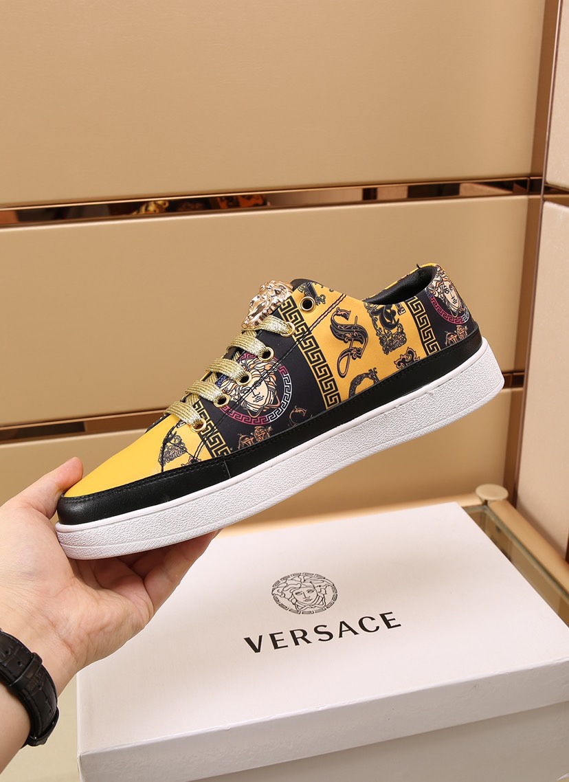 Versace Greca Sneaker 25 - vstockx