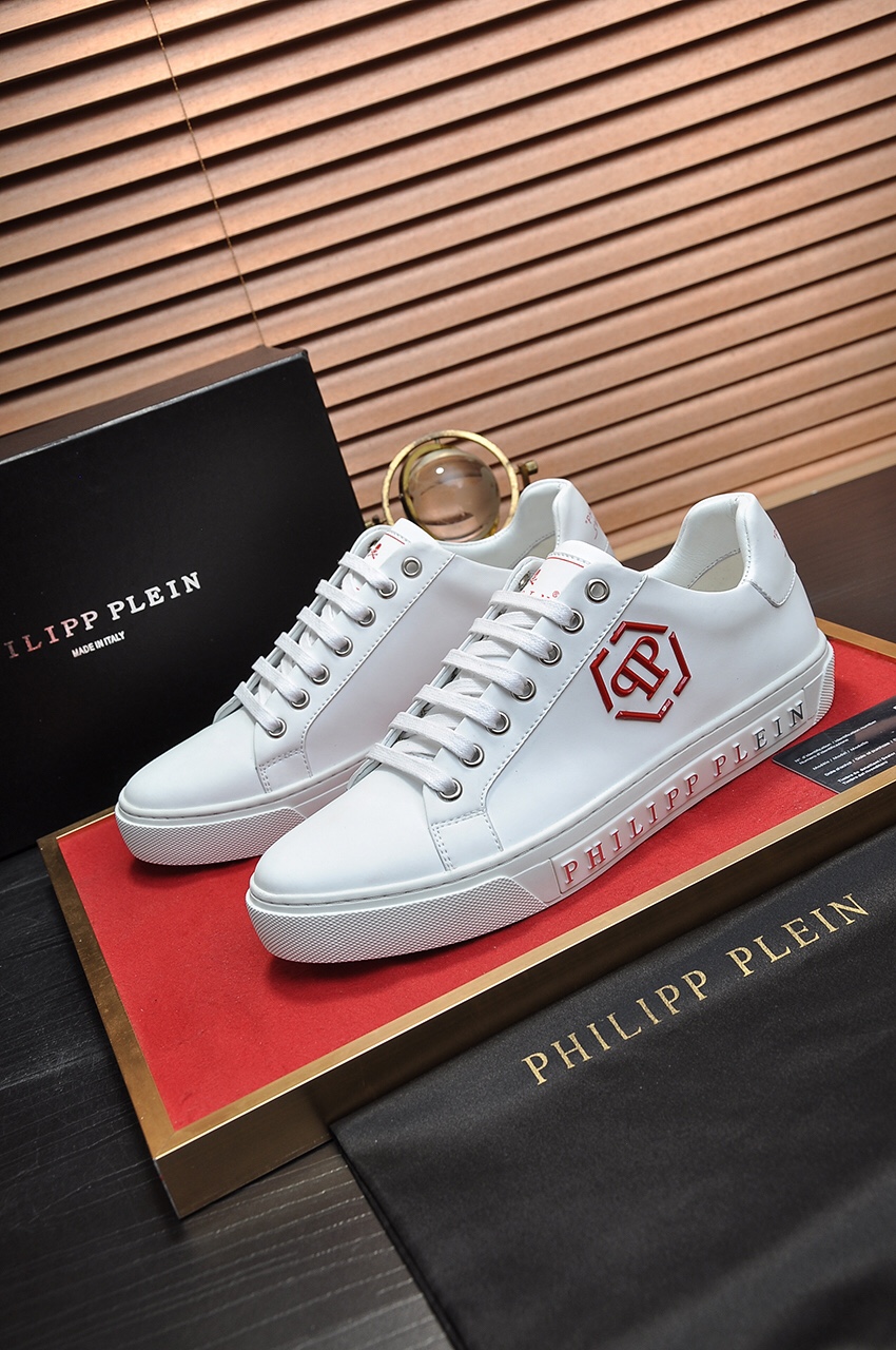 Philipp Plein Low Top Sneakers 3 - vstockx