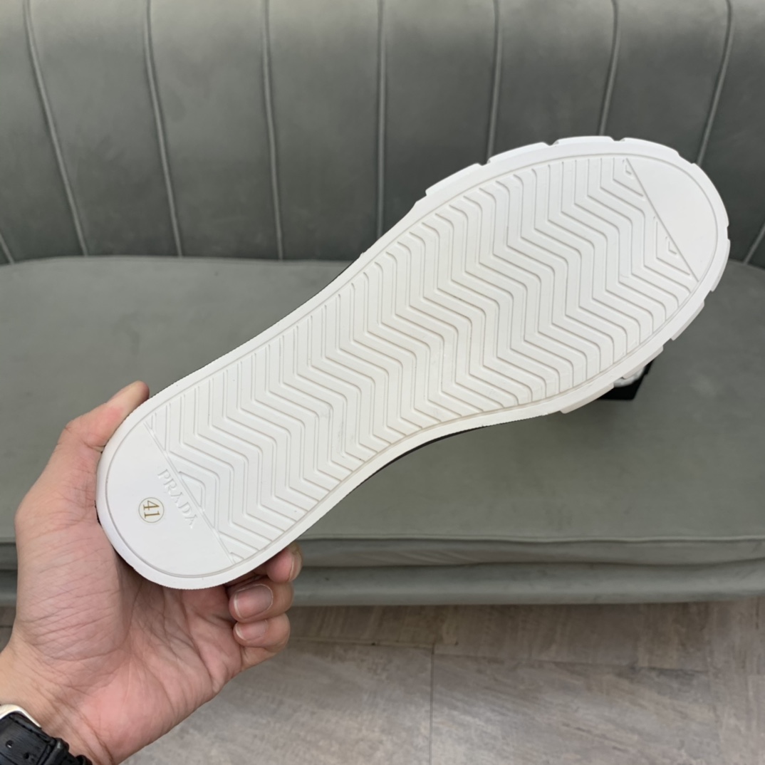 Prada Wheel Cassetta sneaker 1 - vstockx