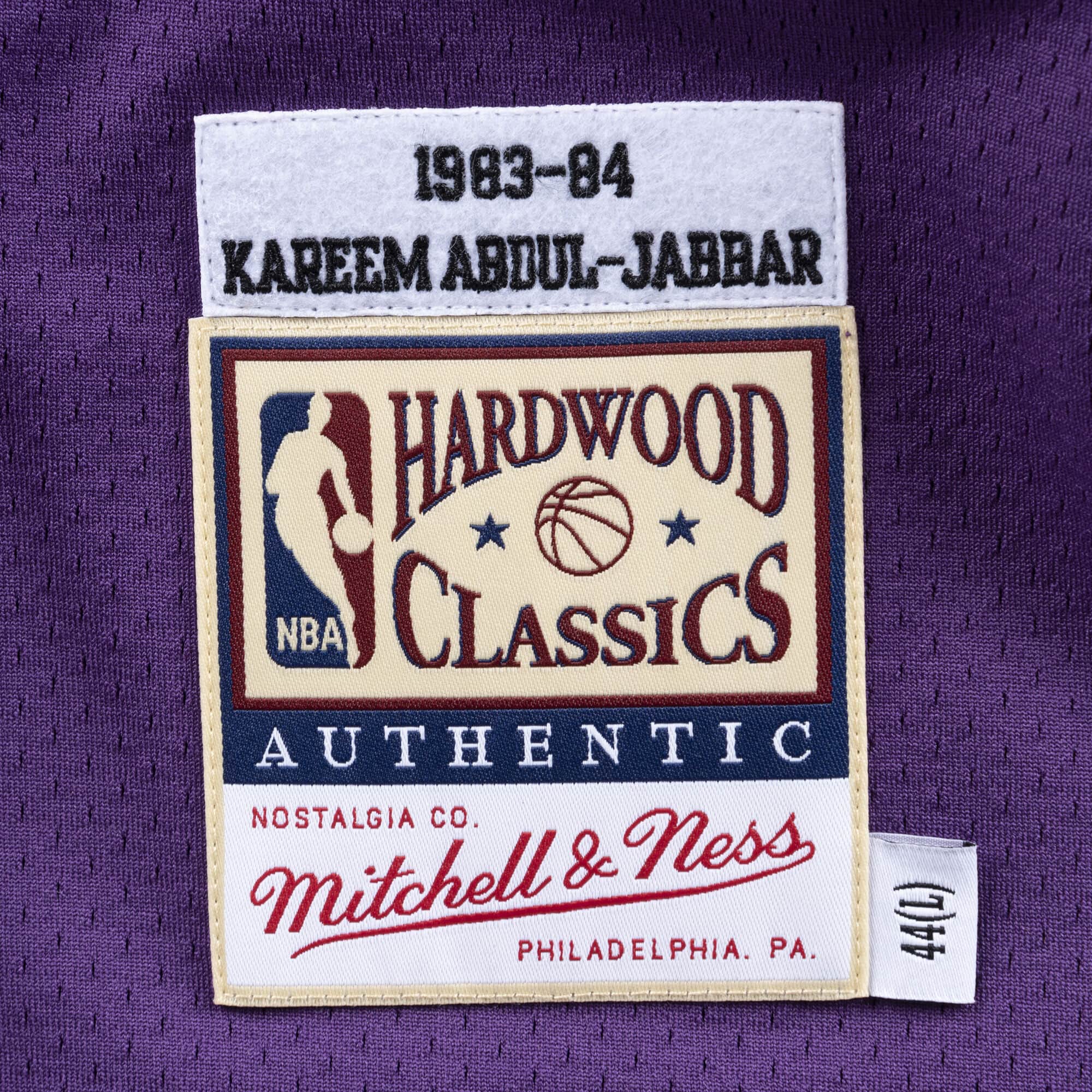 Authentic Jersey Los Angeles Lakers 1983-84 Kareem Abdul-Jabbar - vstockx