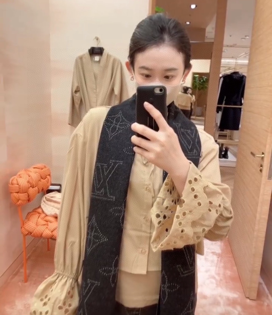 Streetwear Scarf LV 328952 SIZE:35*185cm - vstockx
