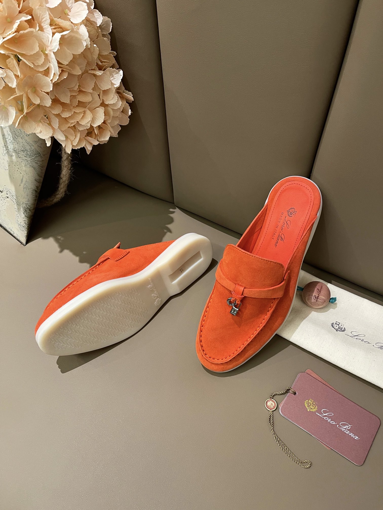 Loro Piana shoes 253 - vstockx